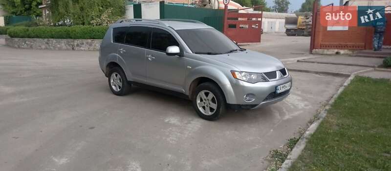 Внедорожник / Кроссовер Mitsubishi Outlander 2008 в 