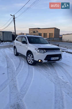 Mitsubishi Outlander 2014