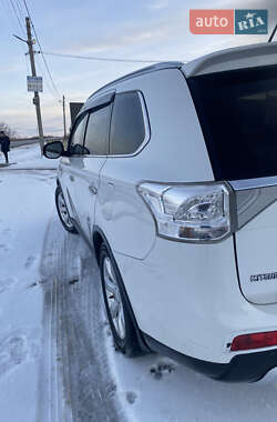 Позашляховик / Кросовер Mitsubishi Outlander 2014 в Тернополі