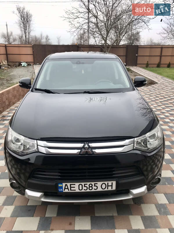 Позашляховик / Кросовер Mitsubishi Outlander 2014 в Дніпрі