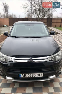 Позашляховик / Кросовер Mitsubishi Outlander 2014 в Дніпрі