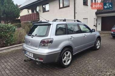 Внедорожник / Кроссовер Mitsubishi Outlander 2003 в Первомайске