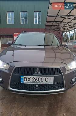 Mitsubishi Outlander 2011