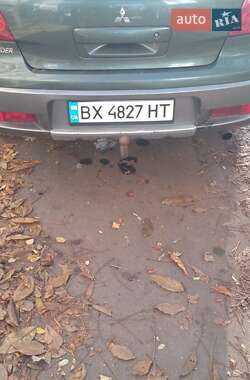 Внедорожник / Кроссовер Mitsubishi Outlander 2005 в 