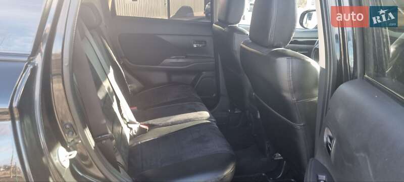 Позашляховик / Кросовер Mitsubishi Outlander 2018 в Чернівцях фото 8 Позашляховик / Кросовер Mitsubishi Outlander 2018 в Чернівцях