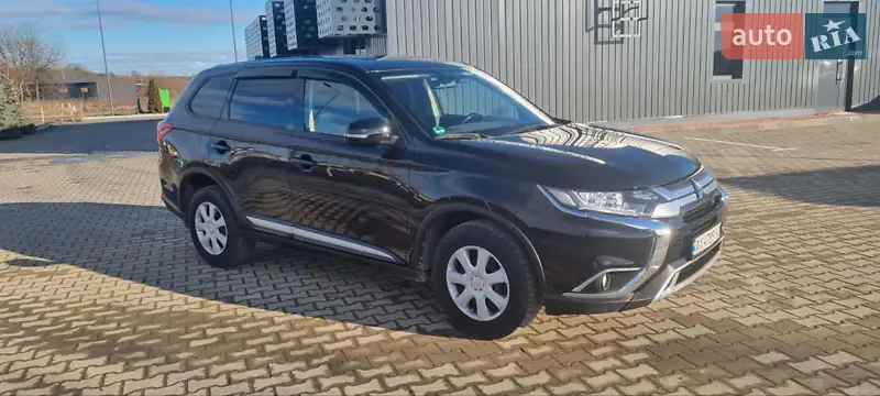 Mitsubishi Outlander 2018 VIN JMBXTGF2WKJ000110 фото оголошення 5 з 48