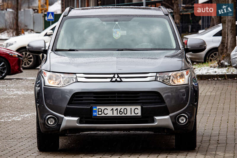 Позашляховик / Кросовер Mitsubishi Outlander 2015 в Львові фото 4 Позашляховик / Кросовер Mitsubishi Outlander 2015 в Львові