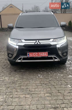 Позашляховик / Кросовер Mitsubishi Outlander 2019 в Дніпрі