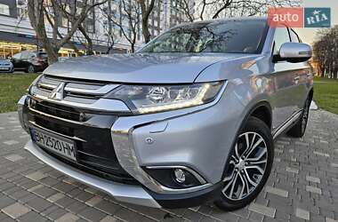 Позашляховик / Кросовер Mitsubishi Outlander 2017 в Одесі