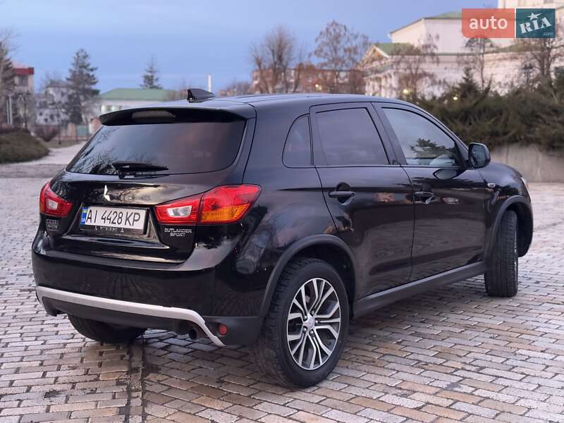 Внедорожник / Кроссовер Mitsubishi Outlander 2016 в Белой Церкви