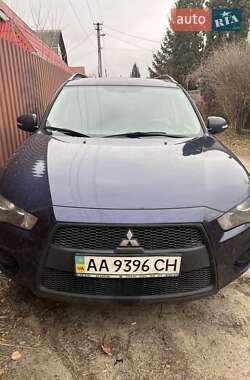 Mitsubishi Outlander 2011