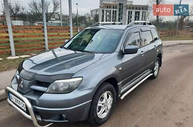 Позашляховик / Кросовер Mitsubishi Outlander 2003 в Києві