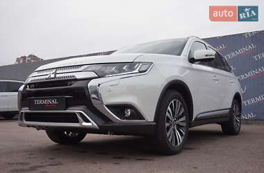 Позашляховик / Кросовер Mitsubishi Outlander 2021 в Одесі