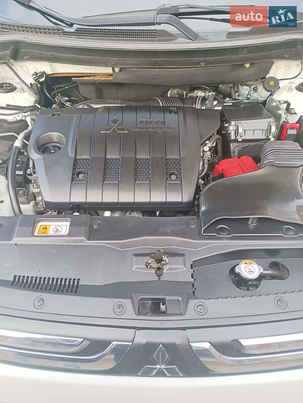 Позашляховик / Кросовер Mitsubishi Outlander 2013 в Чемерівцях