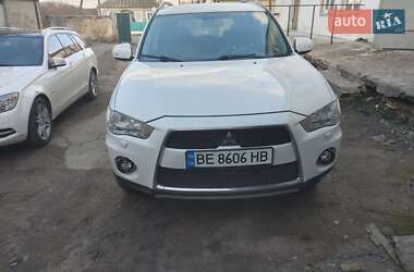 Внедорожник / Кроссовер Mitsubishi Outlander 2010 в Братском