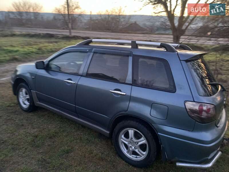 Внедорожник / Кроссовер Mitsubishi Outlander 2003 в Великой Михайловке фото 2 Внедорожник / Кроссовер Mitsubishi Outlander 2003 в Великой Михайловке