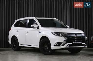 Позашляховик / Кросовер Mitsubishi Outlander 2019 в Києві