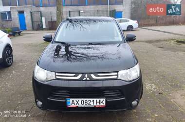 Позашляховик / Кросовер Mitsubishi Outlander 2013 в Харкові