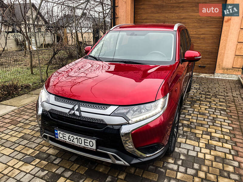 Внедорожник / Кроссовер Mitsubishi Outlander 2023 в Черновцах фото 4 Внедорожник / Кроссовер Mitsubishi Outlander 2023 в Черновцах