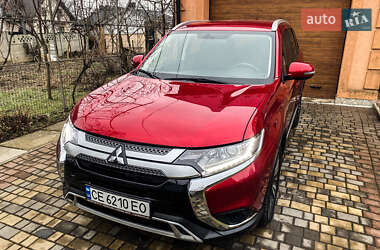 Позашляховик / Кросовер Mitsubishi Outlander 2023 в Чернівцях