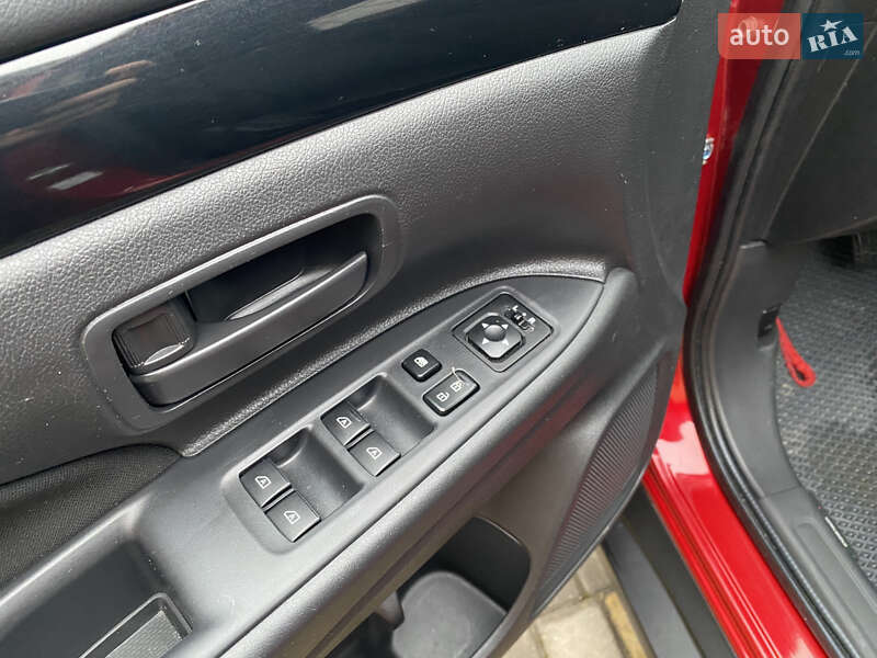 Внедорожник / Кроссовер Mitsubishi Outlander 2023 в Черновцах фото 20 Внедорожник / Кроссовер Mitsubishi Outlander 2023 в Черновцах