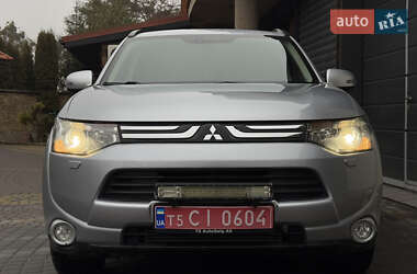 Позашляховик / Кросовер Mitsubishi Outlander 2013 в Дубні