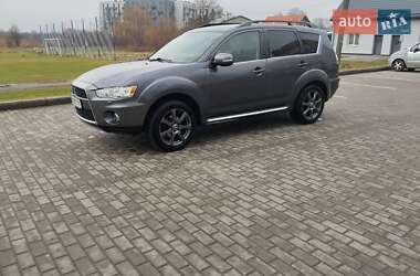 Mitsubishi Outlander 2011