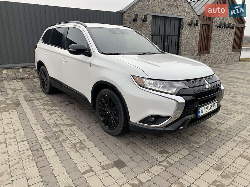 Позашляховик / Кросовер Mitsubishi Outlander 2019 в Білій Церкві