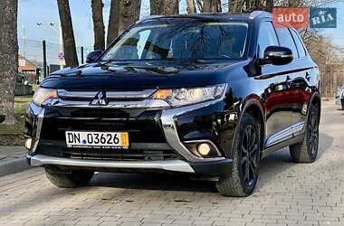 Mitsubishi Outlander 2016