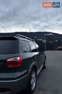 Внедорожник / Кроссовер Mitsubishi Outlander 2006 в 