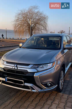 Позашляховик / Кросовер Mitsubishi Outlander 2019 в Тернополі