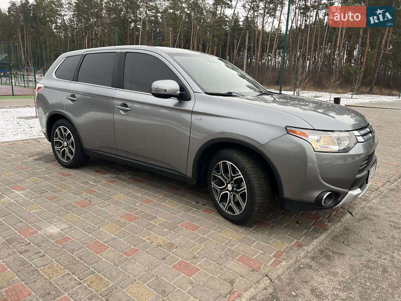 Внедорожник / Кроссовер Mitsubishi Outlander 2014 в Решетиловке фото 4 Внедорожник / Кроссовер Mitsubishi Outlander 2014 в Решетиловке