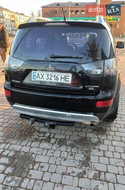 Внедорожник / Кроссовер Mitsubishi Outlander 2008 в 