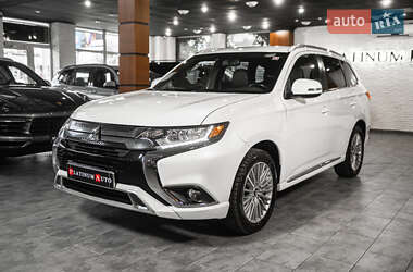 Внедорожник / Кроссовер Mitsubishi Outlander 2019 в Одессе