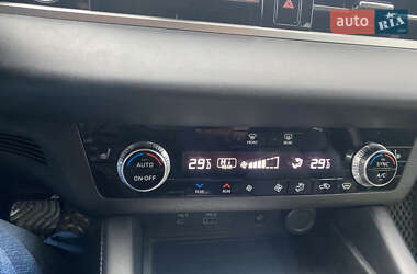 Внедорожник / Кроссовер Mitsubishi Outlander 2022 в 