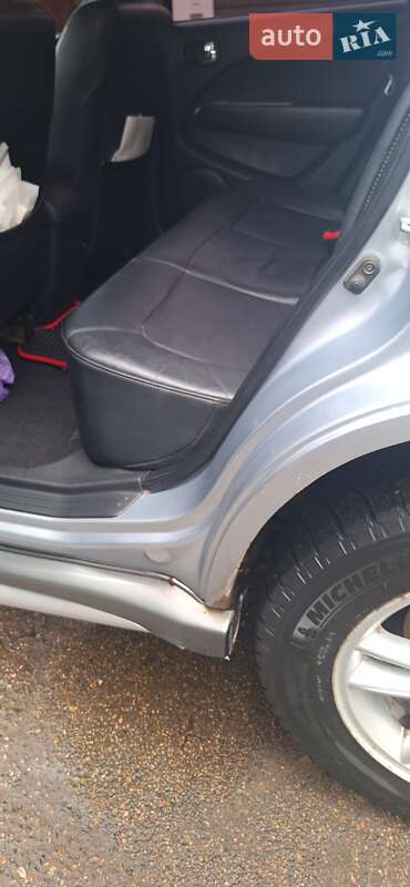 Внедорожник / Кроссовер Mitsubishi Outlander 2006 в Черкассах фото 9 Внедорожник / Кроссовер Mitsubishi Outlander 2006 в Черкассах