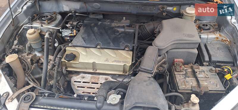 Внедорожник / Кроссовер Mitsubishi Outlander 2006 в Черкассах фото 10 Внедорожник / Кроссовер Mitsubishi Outlander 2006 в Черкассах