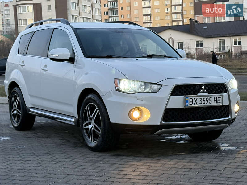 Позашляховик / Кросовер Mitsubishi Outlander 2010 в Хмельницькому