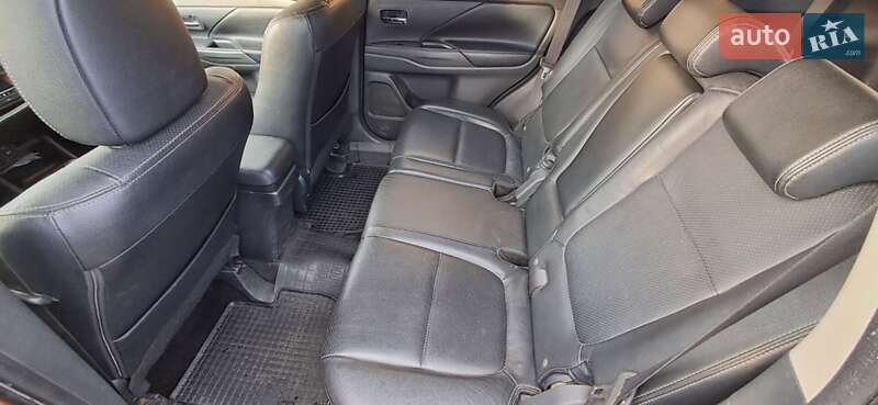 Позашляховик / Кросовер Mitsubishi Outlander 2014 в Кропивницькому