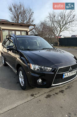 Mitsubishi Outlander 2010
