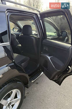 Внедорожник / Кроссовер Mitsubishi Outlander 2010 в 