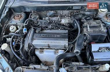 Внедорожник / Кроссовер Mitsubishi Outlander 2006 в 