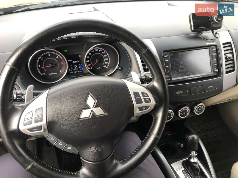 Внедорожник / Кроссовер Mitsubishi Outlander 2010 в Ратным фото 13 Внедорожник / Кроссовер Mitsubishi Outlander 2010 в Ратным