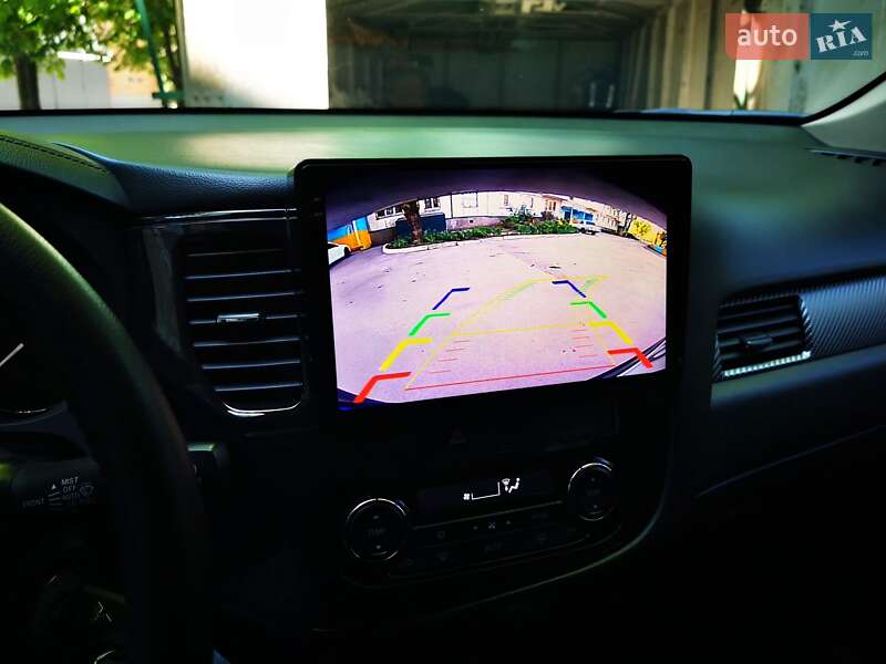 Внедорожник / Кроссовер Mitsubishi Outlander 2017 в Кропивницком