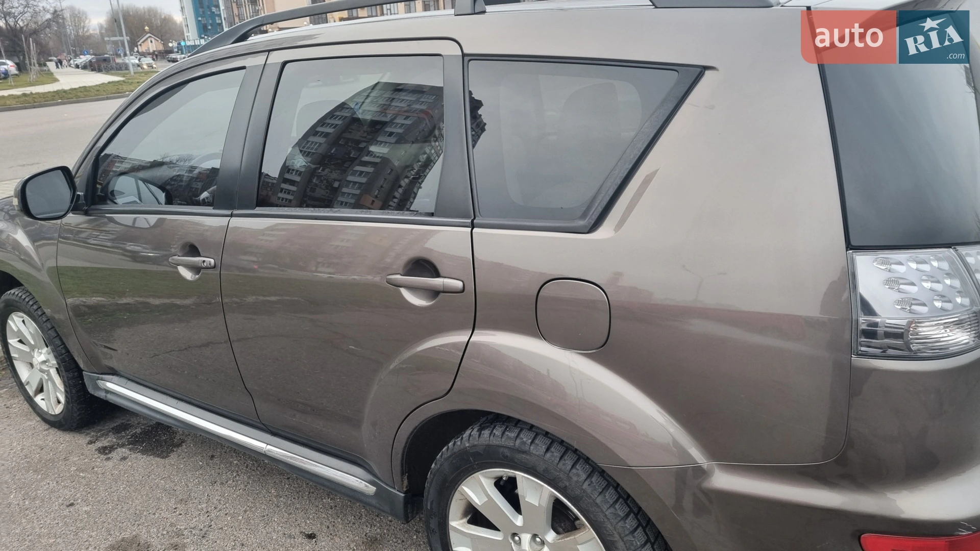 2010 Mitsubishi Outlander - мініатюра 12