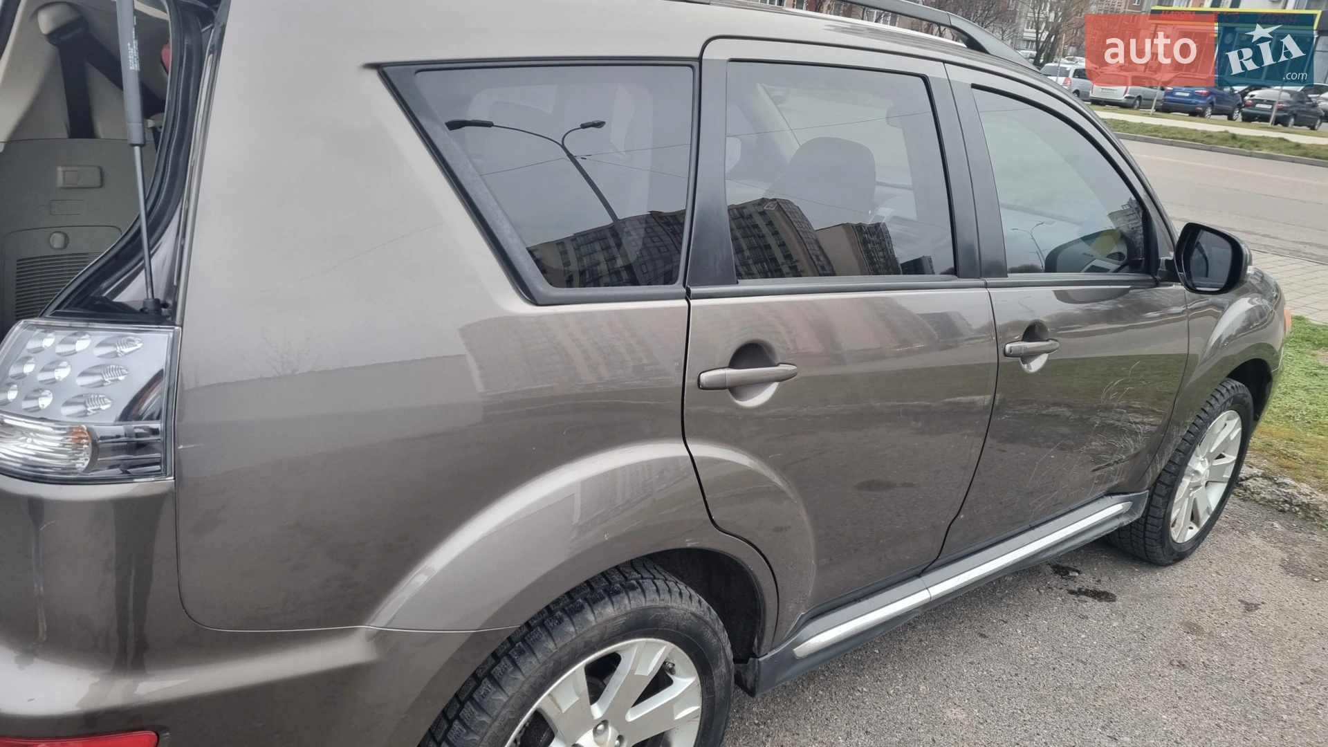 2010 Mitsubishi Outlander - мініатюра 16