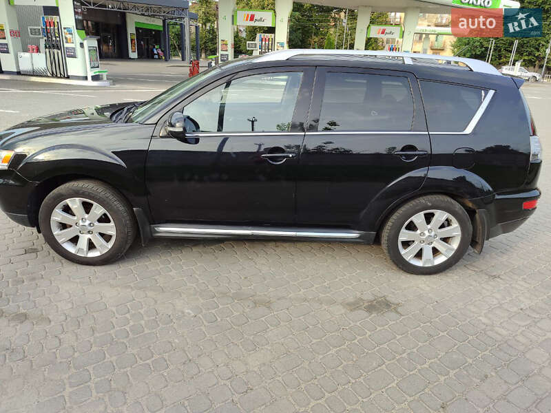 Внедорожник / Кроссовер Mitsubishi Outlander 2009 в Стрые