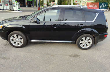 Внедорожник / Кроссовер Mitsubishi Outlander 2009 в 