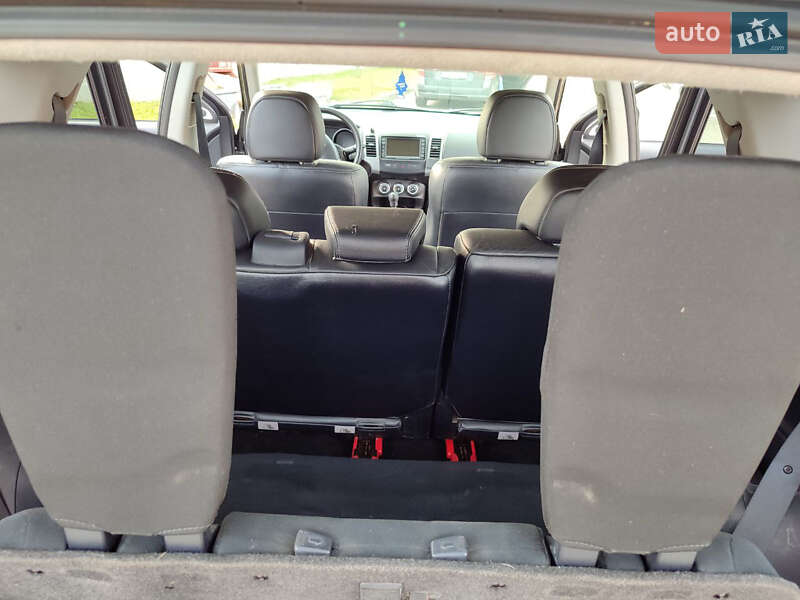 Внедорожник / Кроссовер Mitsubishi Outlander 2009 в Стрые