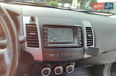 Внедорожник / Кроссовер Mitsubishi Outlander 2009 в 
